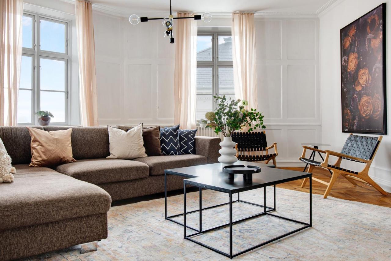 Sanders Square - Spacious Six-Bedroom Apartment Near Amalienborg Copenhagen Exterior photo