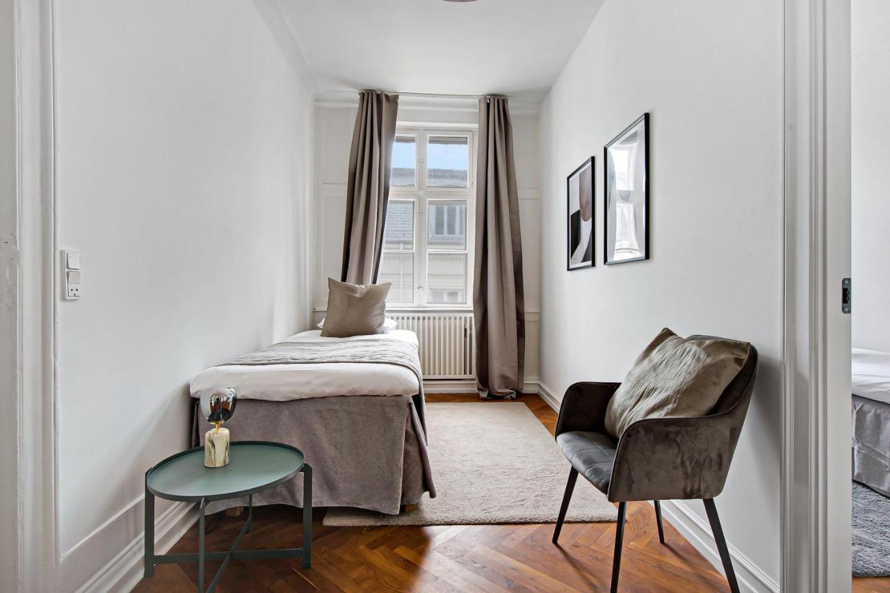 Sanders Square - Spacious Six-Bedroom Apartment Near Amalienborg Copenhagen Exterior photo